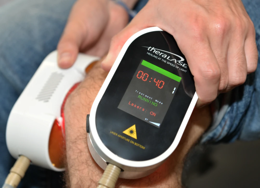 Laser-therapy-for-joint-pain-Toronto